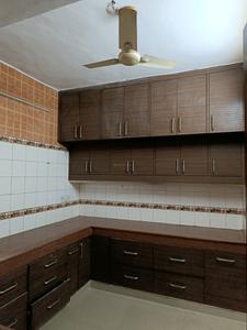 Kitchen Image of 2000 Sq.ft 4 BHK Apartment / Flat for rent in Sarita Vihar New Delhi for Rs. 75000