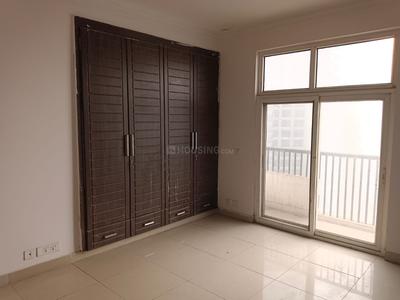 Bedroom Image of 2474 Sq.ft 4 BHK Apartment / Flat for sale in Amrapali Platinum, Sector 119 Noida for Rs. 21500000