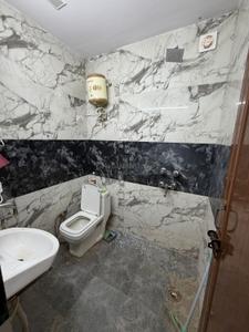Bathroom Image of 699 Sq.ft 1 BHK Apartment / Flat for rent in RWA Lajpat Nagar 4 Colonies, Lajpat Nagar New Delhi for Rs. 27000