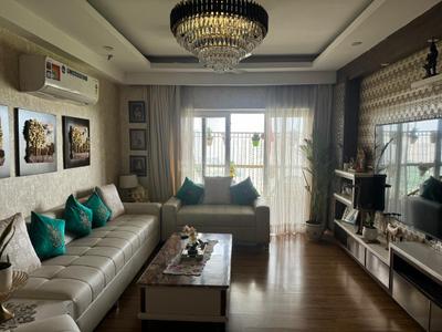 Hall Image of 1520 Sq.ft 3 BHK Apartment / Flat for sale in Mahagun Moderne, Sector 78 Noida for Rs. 20000000