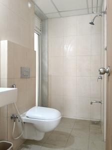 Common Bathroom Image of 1300 Sq.ft 3 BHK Apartment / Flat for rent in Godrej Emerald, Kasarvadavali Thane for Rs. 37998