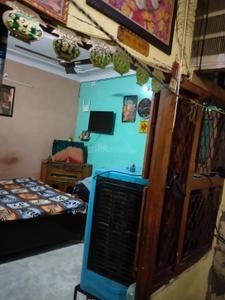 Bedroom Image of 900 Sq.ft 5 BHK Independent House for sale in New Mustafabad New Delhi for Rs. 22000000