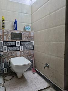 Bathroom Image of Boys pg cheap price with meal in Ramesh Nagar, New Delhi