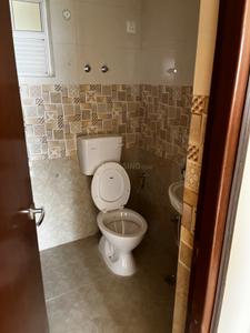 Bathroom Image of 1300 Sq.ft 3 BHK Apartment / Flat for sale in Naman Homes, Dhoomanganj Allahabad for Rs. 15500000