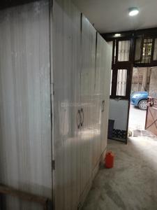 Bedroom Image of 600 Sq.ft 2 BHK Builder Floor for sale in Dilshad Garden New Delhi for Rs. 6500000