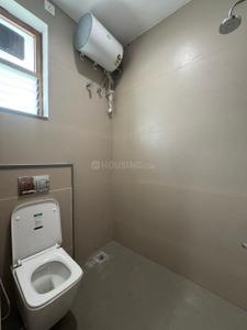 Bathroom Image of 1200 Sq.ft 2 BHK Apartment / Flat for rent in Indira Nagar Bengaluru for Rs. 75000