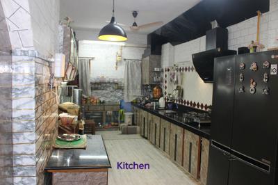 Kitchen Image of 2215 Sq.ft 3 BHK Apartment / Flat for sale in Athwa Surat for Rs. 9000000