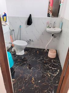 Bathroom Image of 400 Sq.ft 1 RK Independent House for rent in Barkhurdarpur Lucknow for Rs. 7500