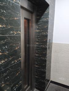 Bathroom Image of 900 Sq.ft 2 BHK Builder Floor for rent in Preet Vihar New Delhi for Rs. 23000