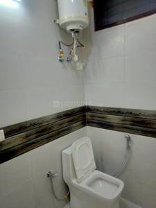 Bathroom Image of 1000 Sq.ft 2 BHK Builder Floor for sale in RWA Pragati Park Block H18 and L, Malviya Nagar New Delhi for Rs. 18600000