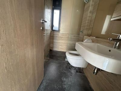 Bathroom Image of 1440 Sq.ft 3 BHK Apartment / Flat for sale in New Cuffe Parade Lodha Altia, Sion Mumbai for Rs. 50300000