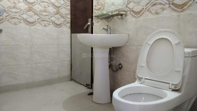 Bathroom Image of 1600 Sq.ft 3 BHK Builder Floor for rent in Sector 28 Faridabad for Rs. 23000