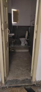 Bathroom Image of 1600 Sq.ft 3 BHK Apartment / Flat for rent in Patliputra Colony Patna for Rs. 25000