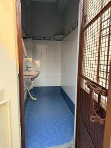 Bathroom Image of 1200 Sq.ft 2 BHK Builder Floor for rent in Kuyavarpalayam Puducherry for Rs. 20000