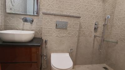 Bathroom Image of 980 Sq.ft 1 BHK Builder Floor for rent in Sector 42 Gurgaon for Rs. 40000