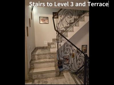 Bedroom Image of 3000 Sq.ft 5 BHK Duplex for sale in DDA Narmada Apartment, Alaknanda New Delhi for Rs. 65000000