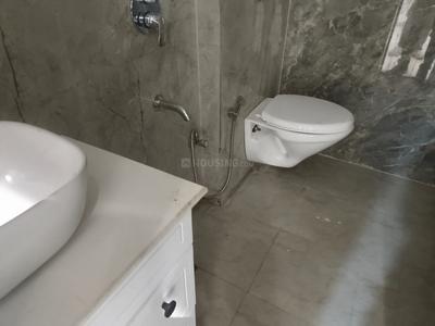 Bathroom Image of 2100 Sq.ft 4 BHK Apartment / Flat for sale in Sector 107 Noida for Rs. 9500000