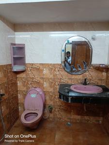 Bathroom Image of 2800 Sq.ft 3 BHK Independent House for rent in Sector 27 Noida for Rs. 38000