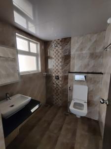 Bathroom Image of 1210 Sq.ft 2 BHK Apartment / Flat for rent in Shriram Solitaire, Yelahanka New Town Bengaluru for Rs. 37500