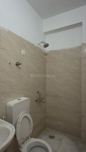 Bathroom Image of 1100 Sq.ft 3 BHK Apartment / Flat for rent in Shree Homes, Sector 45 Faridabad for Rs. 28000