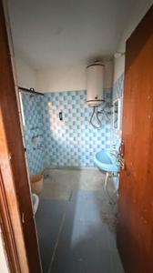 Bathroom Image of 1575 Sq.ft 2 BHK Builder Floor for rent in Sector 14 Gurgaon for Rs. 35000