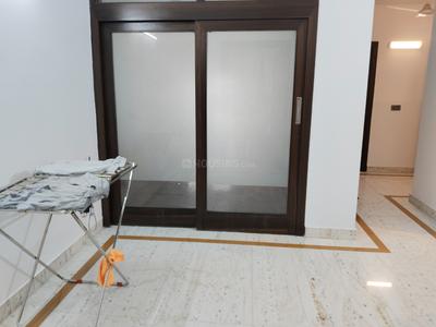 Bedroom Image of 1800 Sq.ft 3 BHK Builder Floor for rent in Gulmohar Park New Delhi for Rs. 125000