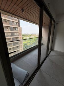 Balcony Image of 1000 Sq.ft 3 BHK Apartment / Flat for rent in Utsav Aalayam, Naranpura Ahmedabad for Rs. 45000