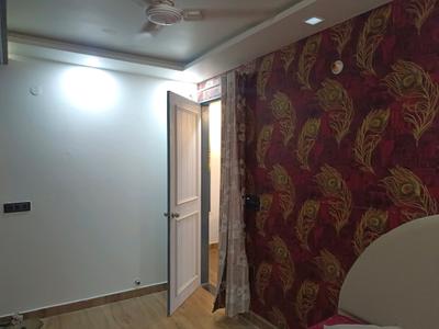 Bedroom Image of 900 Sq.ft 3 BHK Builder Floor for rent in Saluja Luxury Floors, Dwarka Mor New Delhi for Rs. 24000