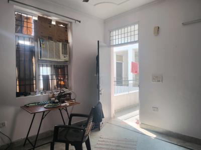 Bedroom Image of 500 Sq.ft 1 RK Apartment / Flat for rent in Munirka New Delhi for Rs. 18000