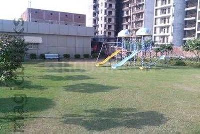 Image of 1065 Sq.ft 2 BHK Apartment / Flat for sale in MR Shalimar City, Hindan Residential Area, Ghaziabad for Rs. 5900000