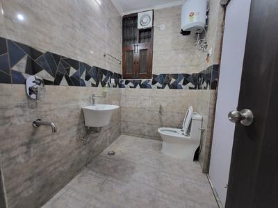 Bathroom Image of Mannat pg home for girls in Sector 62, Noida