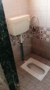 Bathroom Image of 500 Sq.ft 1 BHK Independent House for rent in Hadapsar Pune for Rs. 6000