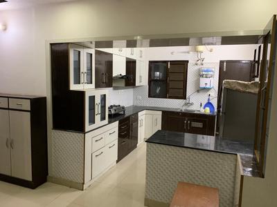 Kitchen Image of 1650 Sq.ft 3 BHK Apartment / Flat for rent in Saraswati Apartments, Gomti Nagar Lucknow for Rs. 34000
