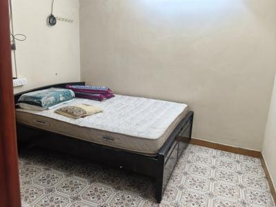 Bedroom Image of 600 Sq.ft 1 BHK Independent House for rent in Aminjikarai Chennai for Rs. 25000