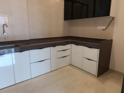Kitchen Image of 1100 Sq.ft 3 BHK Apartment / Flat for rent in Badhekar Arunali, Kothrud Pune for Rs. 55000