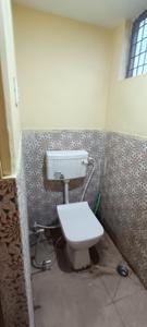 Bathroom Image of 250 Sq.ft 1 RK Independent House for rent in Kalyani Devi Allahabad for Rs. 7500