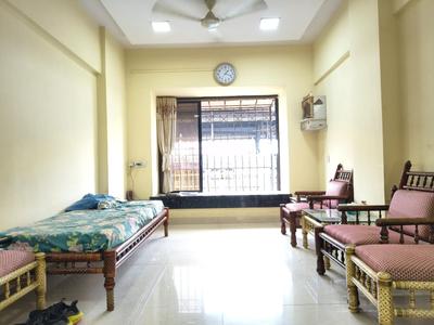 Living Room Image of 500 Sq.ft 1 BHK Apartment / Flat for rent in Borivali West Mumbai for Rs. 34000