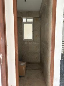 Bathroom Image of 650 Sq.ft 2 BHK Apartment / Flat for sale in Transcon Triumph Tower 2, Andheri West Mumbai for Rs. 30000000
