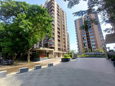 Image of 2335 Sq.ft 3 BHK Apartment / Flat for rent in Shivalik Green View, Shantigram, Ahmedabad for Rs. 55000