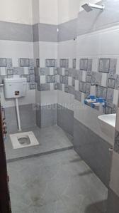 Bathroom Image of 180 Sq.ft 1 RK Independent House for rent in Karaundi Varanasi for Rs. 7000