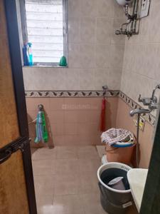 Bathroom Image of 900 Sq.ft 2 BHK Apartment / Flat for rent in Thane West Thane for Rs. 48000