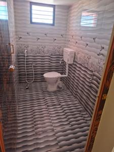 Bathroom Image of 1100 Sq.ft 2 BHK Independent House for sale in KTC Nagar Tirunelveli for Rs. 3900000