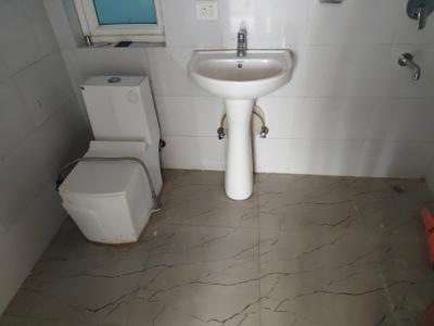 Aarcity Regency Park Bathroom One 4