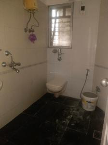 Common Bathroom Image of 980 Sq.ft 3 BHK Apartment / Flat for rent in Evershine Millennium Paradise, Kandivali East Mumbai for Rs. 69000