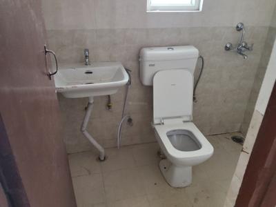 Image of 900 Sq.ft 3 BHK Apartment / Flat for rent in ROF Amaltas, Sector 92, Gurgaon for Rs. 21999
