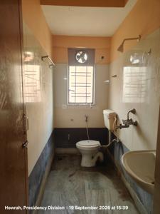Bathroom Image of 900 Sq.ft 2 BHK Apartment / Flat for rent in Shibpur Howrah for Rs. 25000