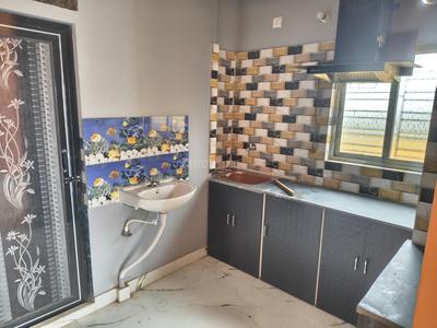 Kitchen Image of 810 Sq.ft 2 BHK Apartment / Flat for sale in Subhash Nagar Kolkata for Rs. 3200000