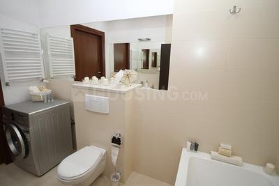 Bathroom Image of 1500 Sq.ft 3 BHK Apartment / Flat for sale in Swaraj Homes Ekta Heritage, Santacruz West Mumbai for Rs. 75000000