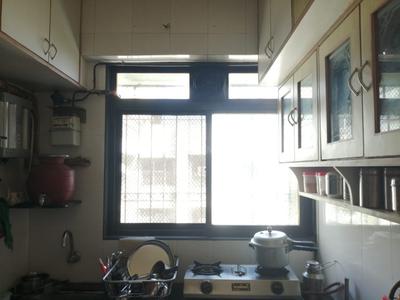 Kitchen Image of 500 Sq.ft 1 BHK Apartment / Flat for rent in Kandivali West Mumbai for Rs. 32000
