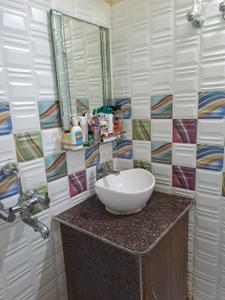 Bathroom Image of 922 Sq.ft 2 BHK Apartment / Flat for sale in Naktala Kolkata for Rs. 5700000